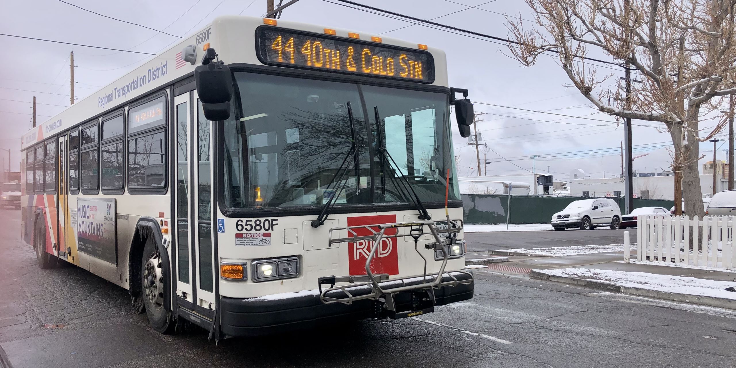 Route 43 bus at 43rd & Josephine Street.