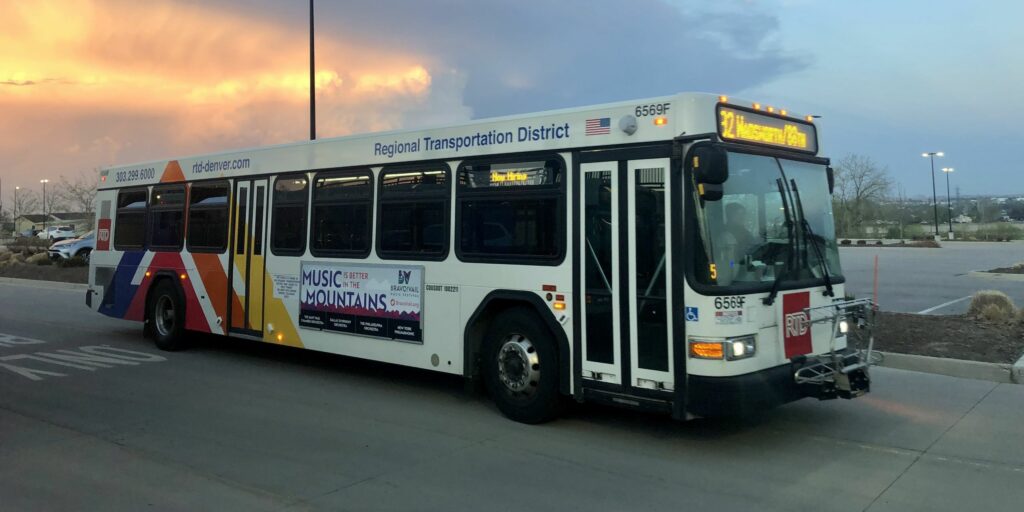 Route 92 bus at Original Thornton / 88th Station.